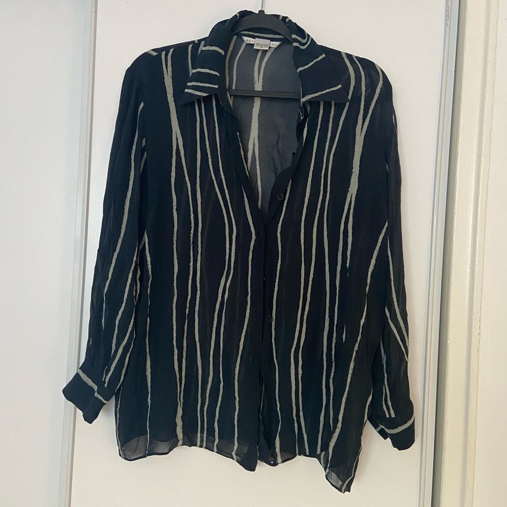 Beautiful vintage silky flowy button up long sleeve blouse, size M / L (10)
